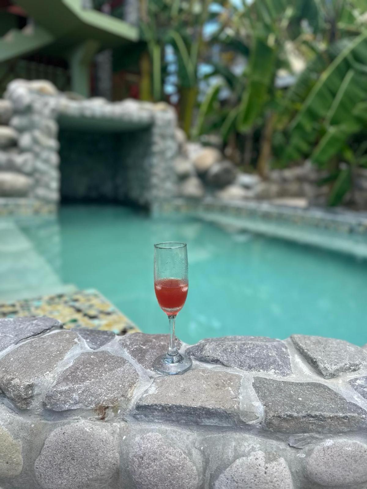 Orchid Resort Ltd Guillet المظهر الخارجي الصورة