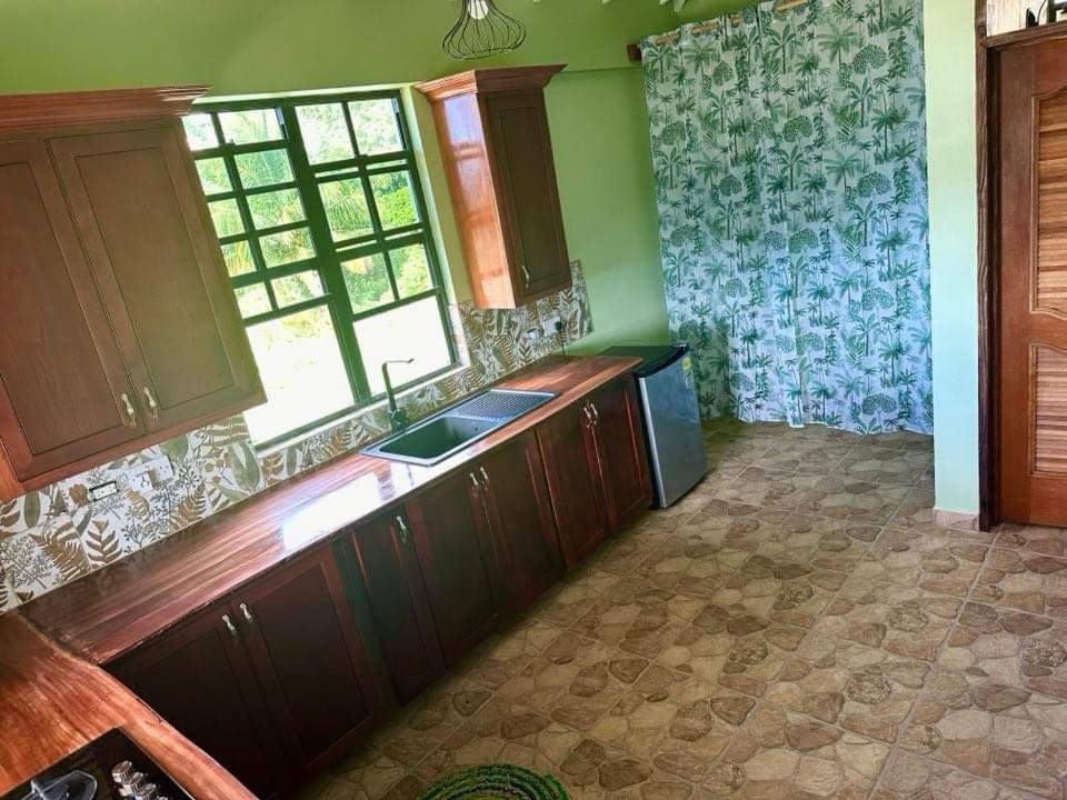 Orchid Resort Ltd Guillet المظهر الخارجي الصورة