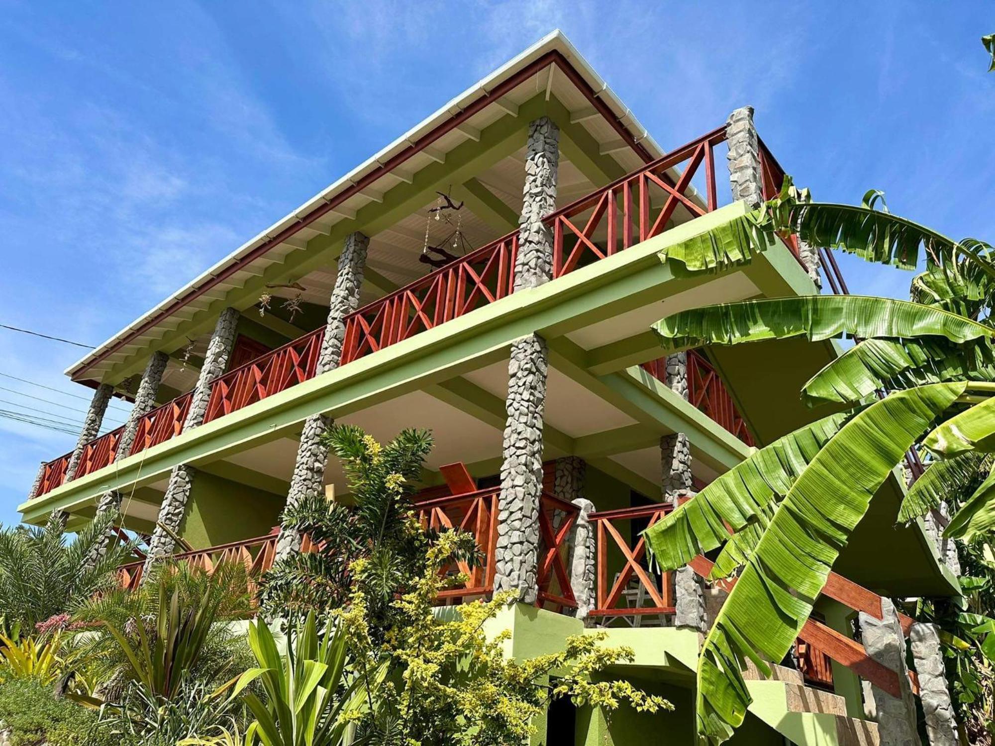 Orchid Resort Ltd Guillet المظهر الخارجي الصورة